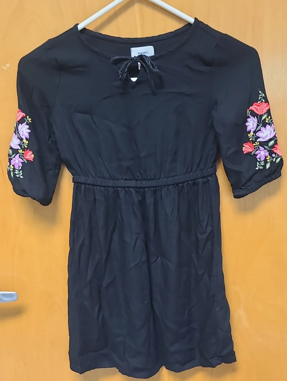 Old Navy Girls Black Floral Embroidered Dress Size Small 6-7 Boho Puff Sleeve